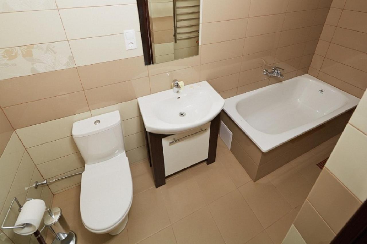 Apartment On Lychakivska Lviv Bagian luar foto