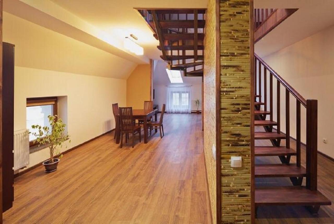 Apartment On Lychakivska Lviv Bagian luar foto